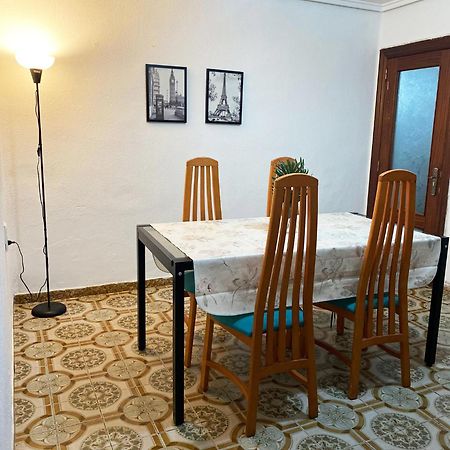 Valencia Well Located Shared Apartment Eksteriør billede